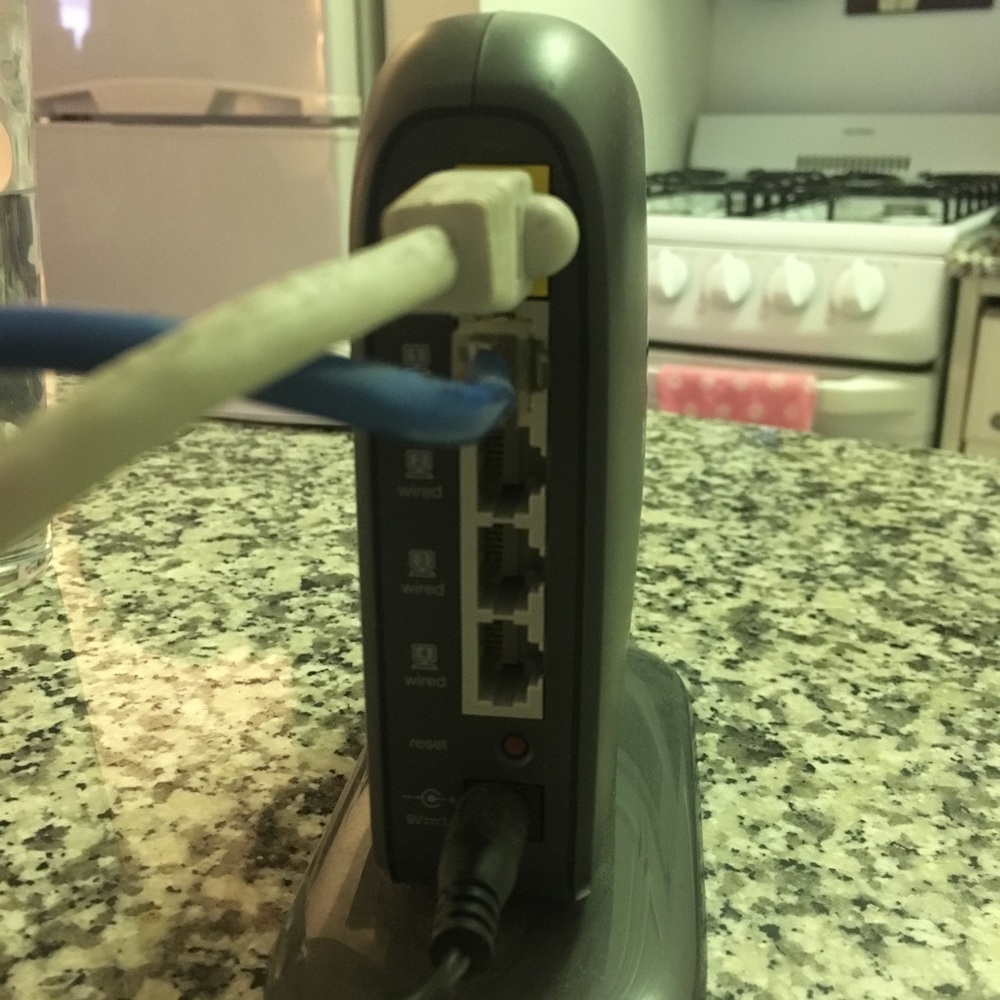 Belkin Surf Wireless Router - Picture 3 of 5